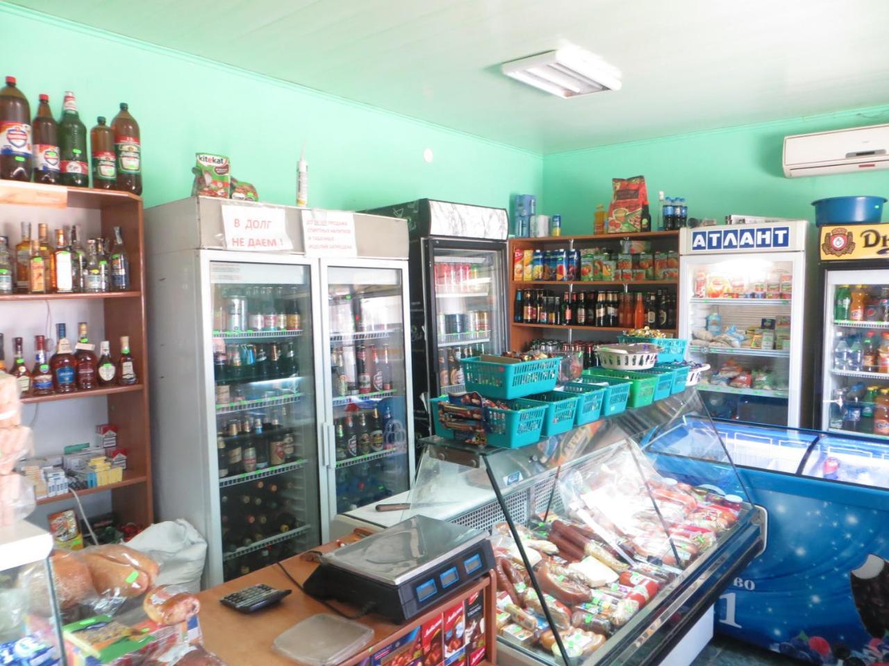 Monte Karlo Hotel Zaliznyy Port Ngoại thất bức ảnh